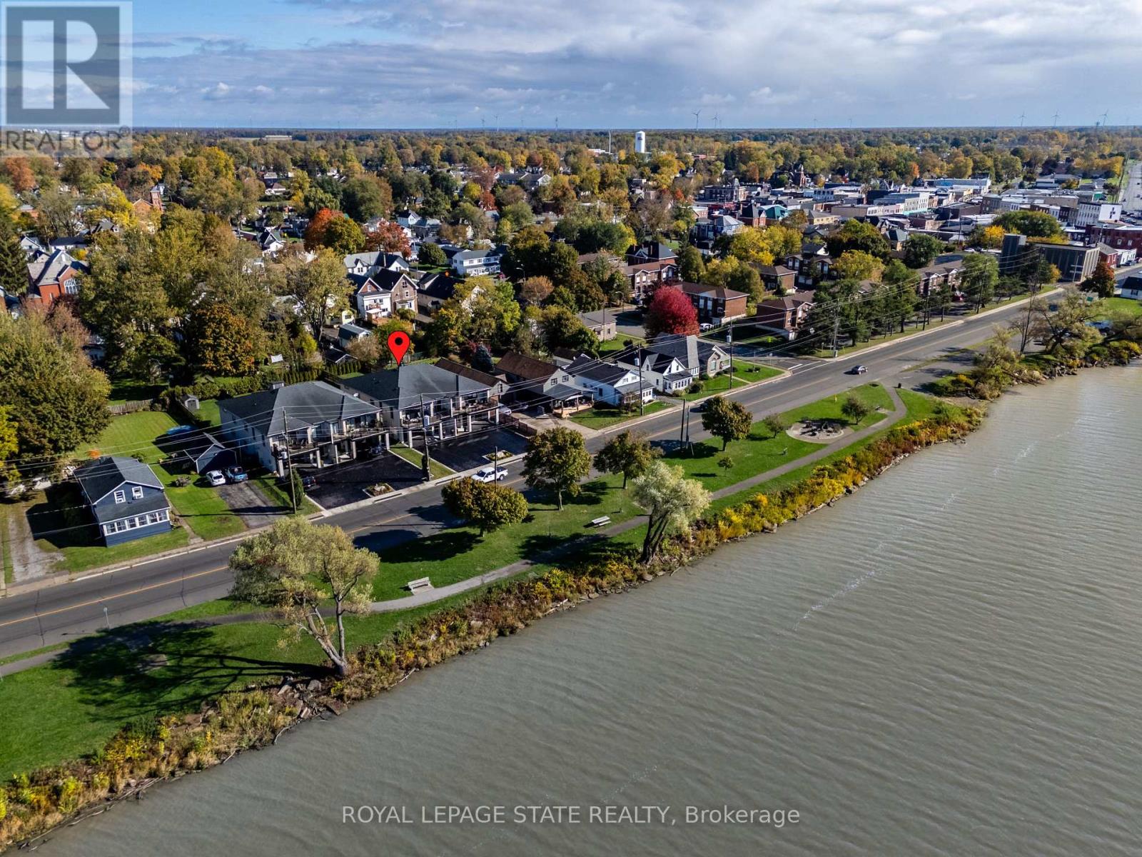 215 MAIN STREET W, Haldimand, Ontario