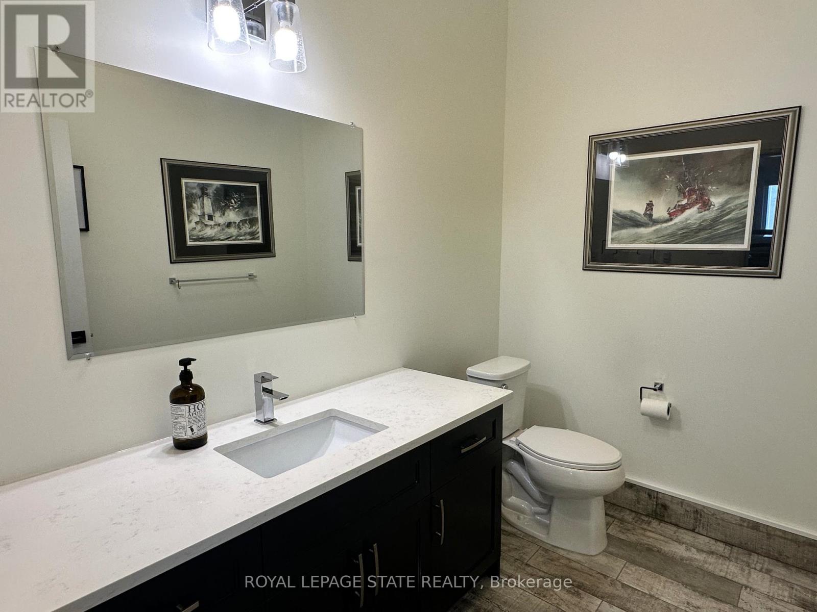 215 Main Street W, Haldimand, Ontario  N1A 1W2 - Photo 39 - X12474370