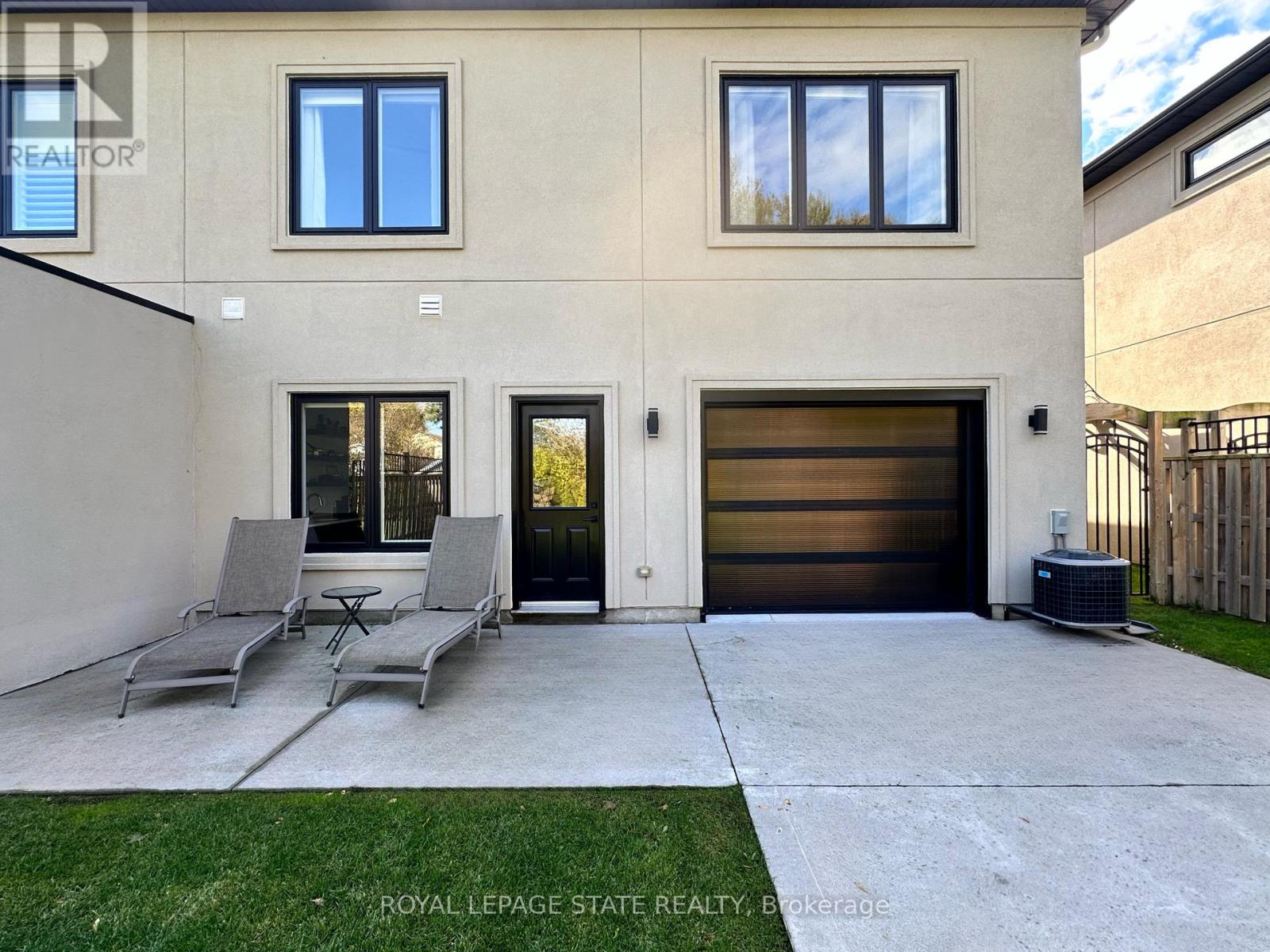 215 Main Street W, Haldimand, Ontario  N1A 1W2 - Photo 42 - X12474370