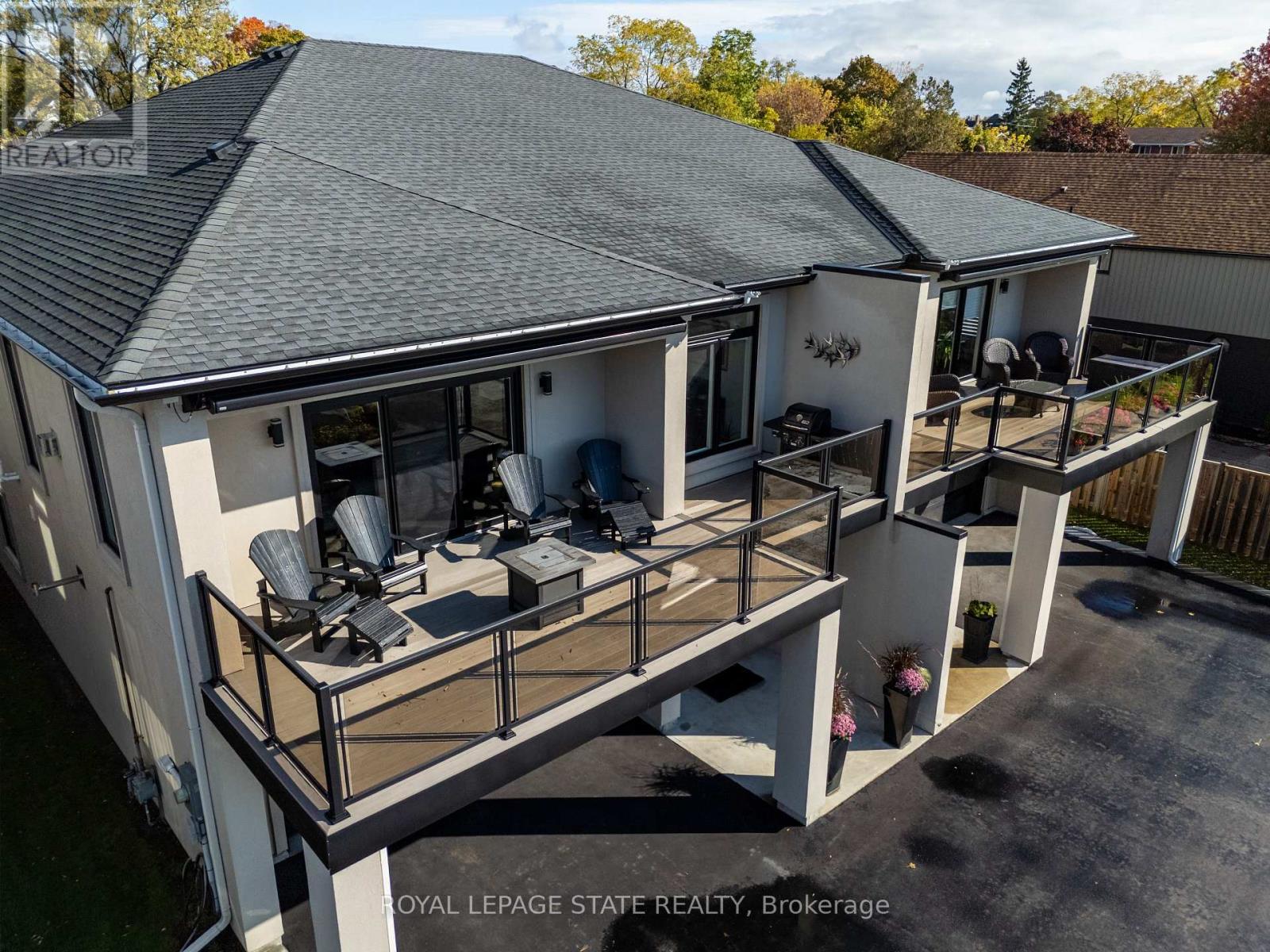 215 Main Street W, Haldimand, Ontario  N1A 1W2 - Photo 5 - X12474370