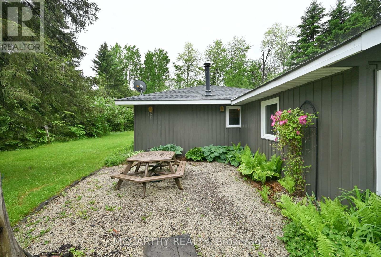 606095 River Road, Mulmur, Ontario  L9V 0S9 - Photo 27 - X12474393