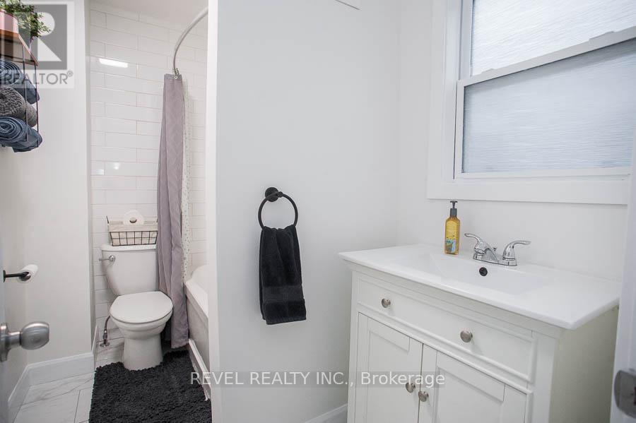 82 Albion Street, Brantford, Ontario  N3T 3M4 - Photo 15 - X12474406