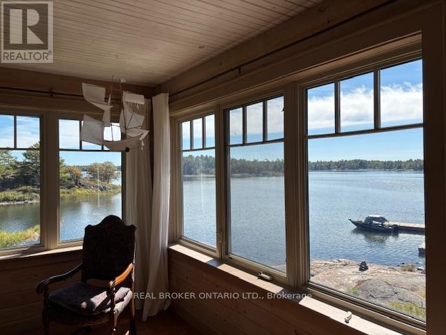 121 Rattlebear Drive, The Archipelago, Ontario  P0G 1K0 - Photo 12 - X12474478