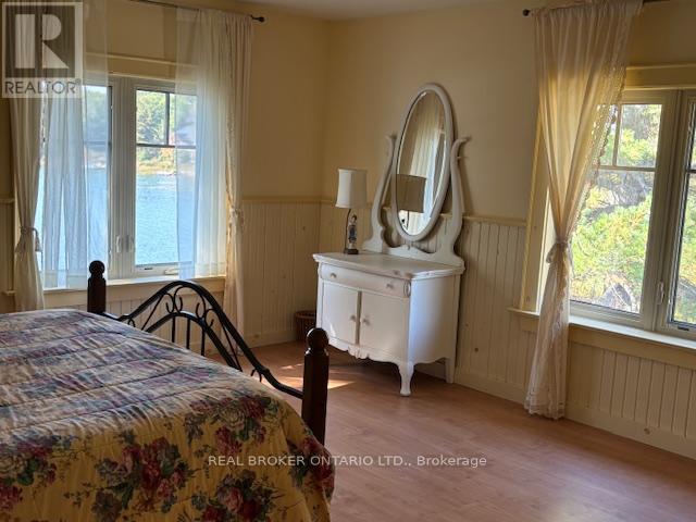121 Rattlebear Drive, The Archipelago, Ontario  P0G 1K0 - Photo 22 - X12474478