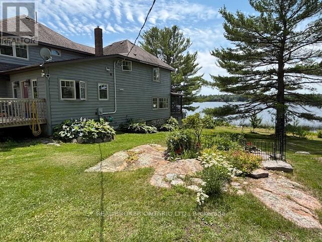 121 Rattlebear Drive, The Archipelago, Ontario  P0G 1K0 - Photo 8 - X12474478