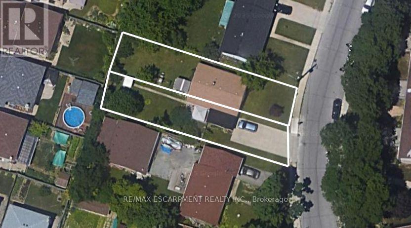 388 East 25th Street, Hamilton, Ontario  L8V 3B1 - Photo 2 - X12474484