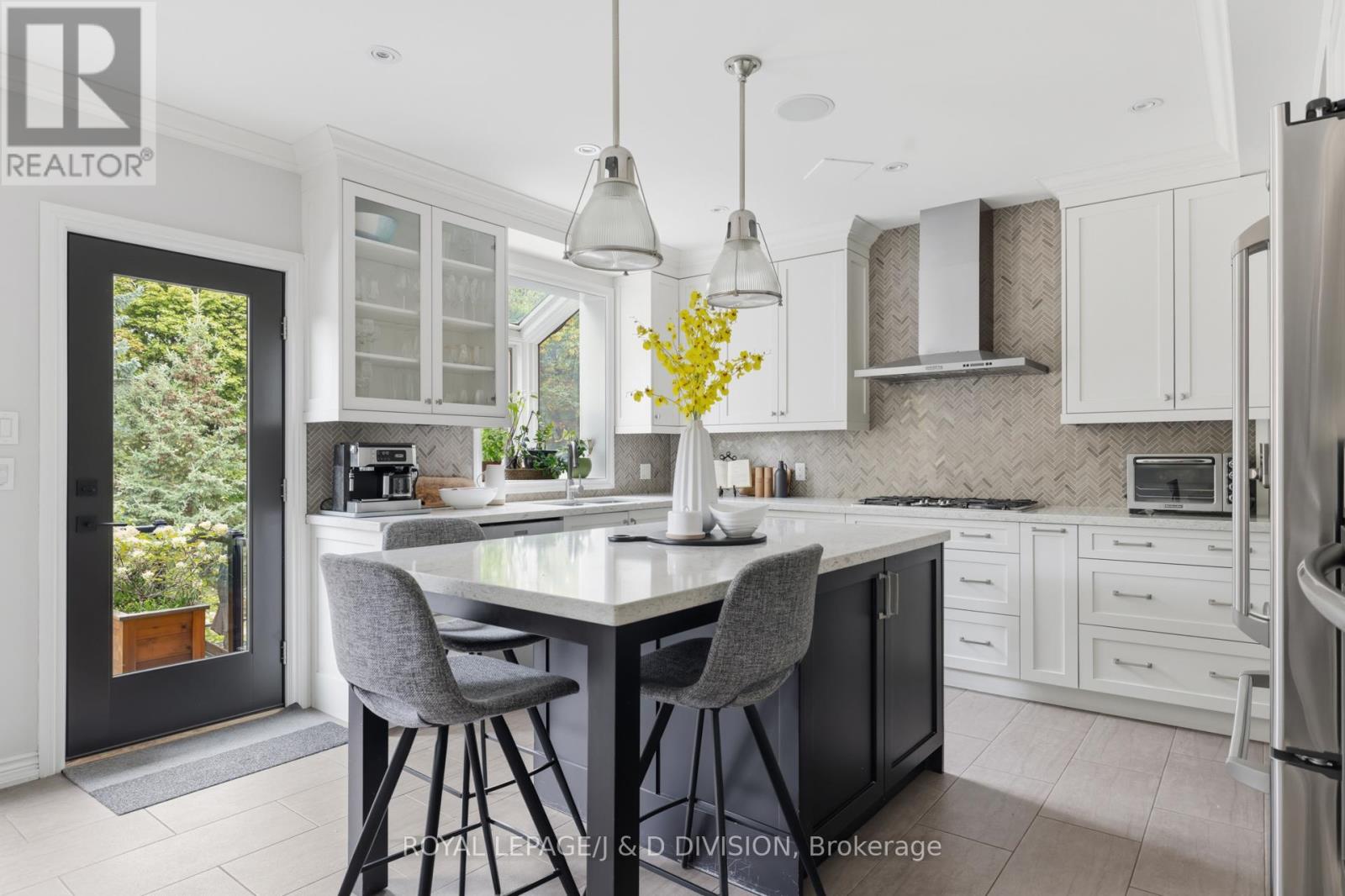 198 Glenview Avenue, Toronto, Ontario  M4R 1R3 - Photo 11 - C12473738