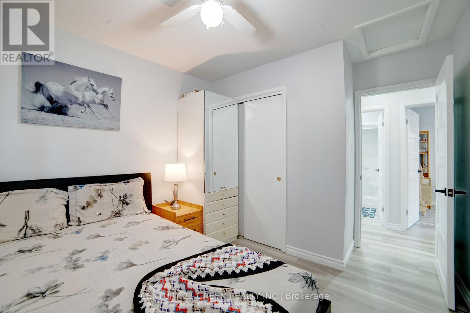 1676 Holley Crescent, Cambridge, Ontario  N3H 2S5 - Photo 14 - X12474055
