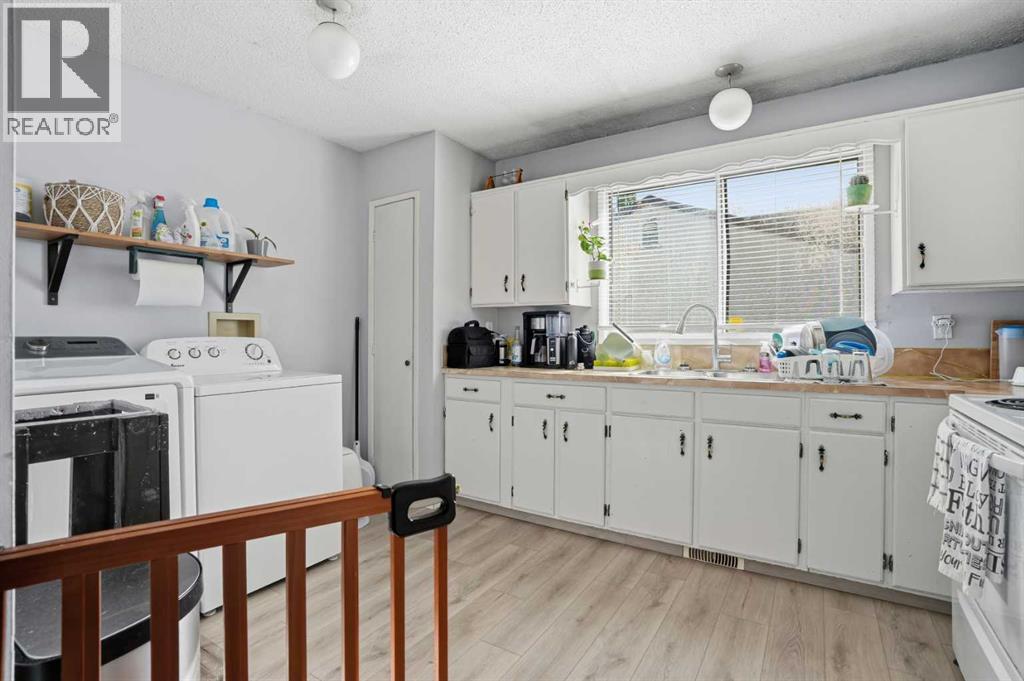 2411 32 Street Sw, Calgary, Alberta  T3E 2R6 - Photo 5 - A2265621