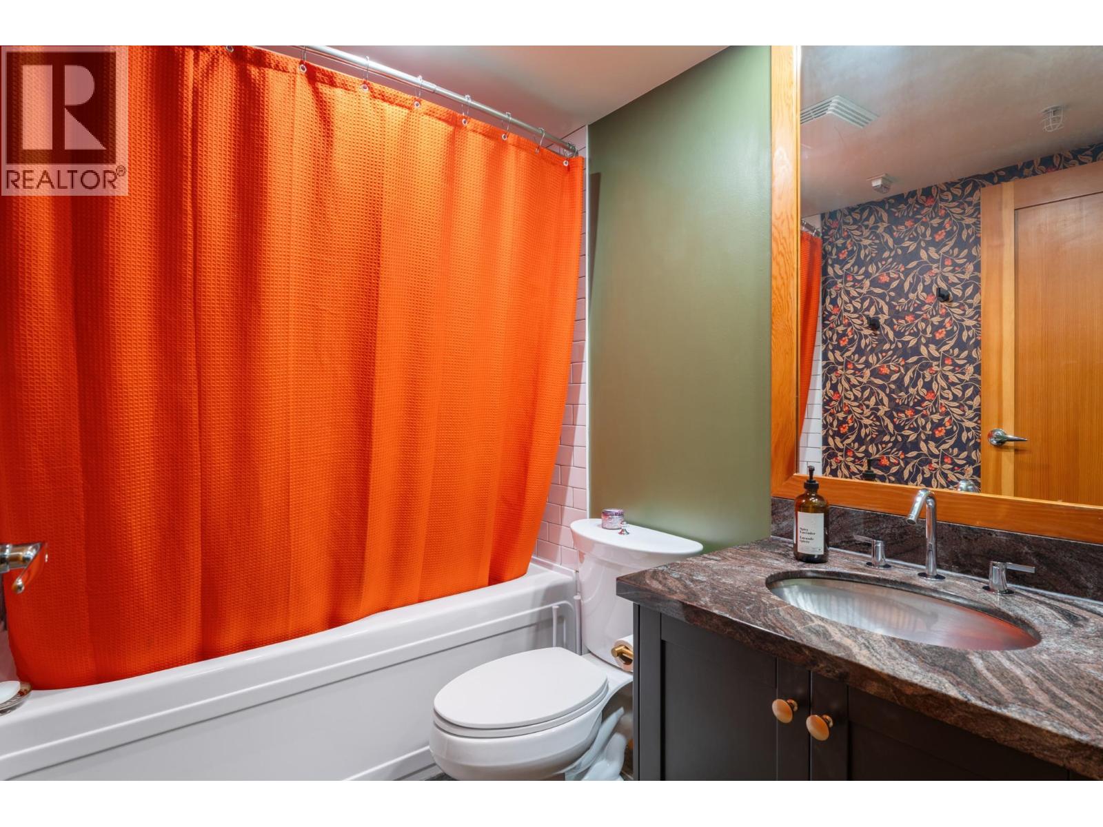 325 10 Renaissance Square, New Westminster, British Columbia  V3M 7B1 - Photo 16 - R3060530
