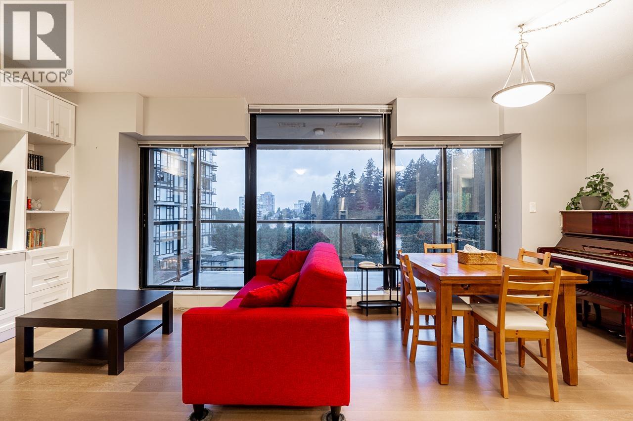 702 15 E Royal Avenue, New Westminster, British Columbia  V3L 0A9 - Photo 2 - R3060567