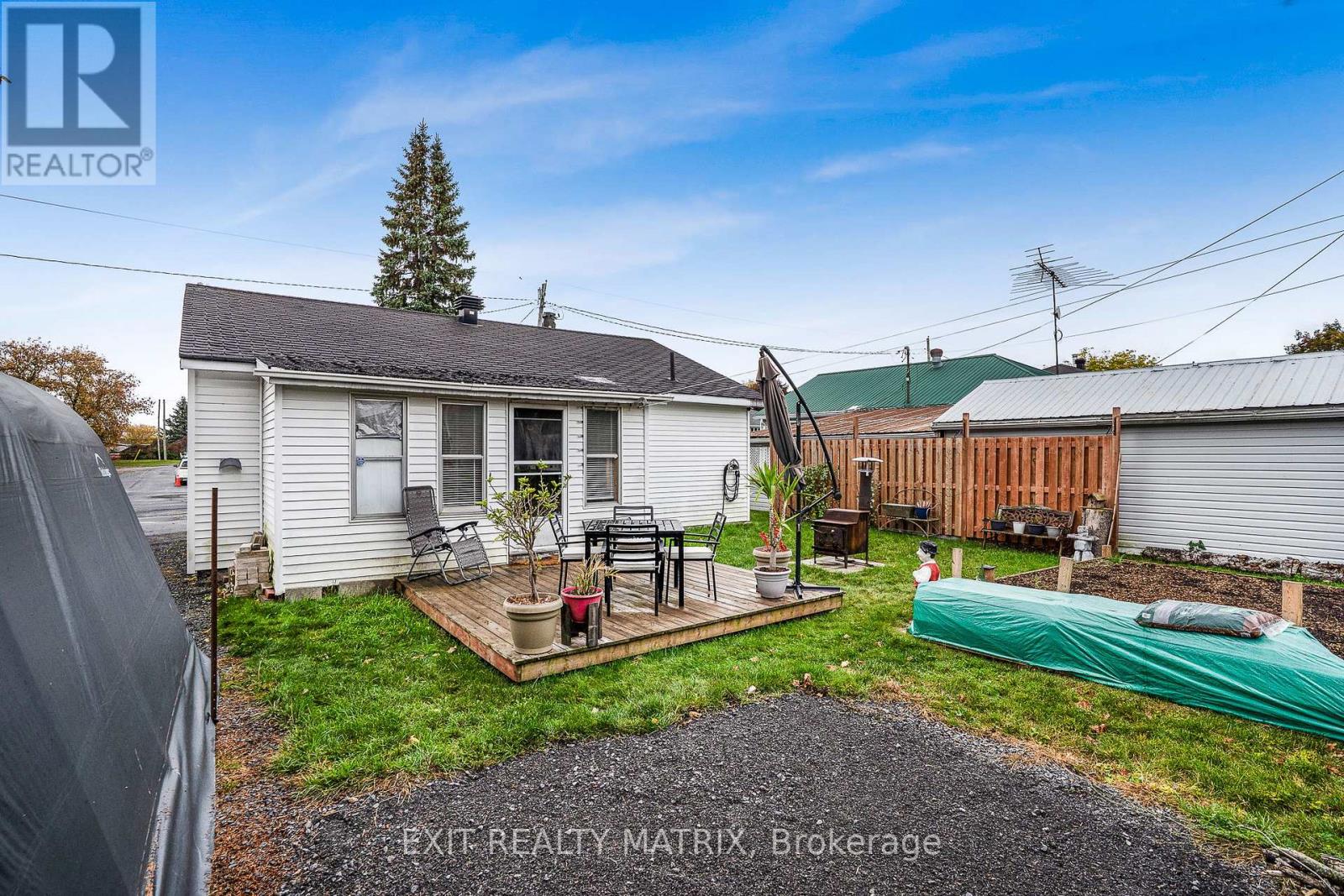 17 Victoria Street W, North Glengarry, Ontario  K0C 1A0 - Photo 23 - X12474505