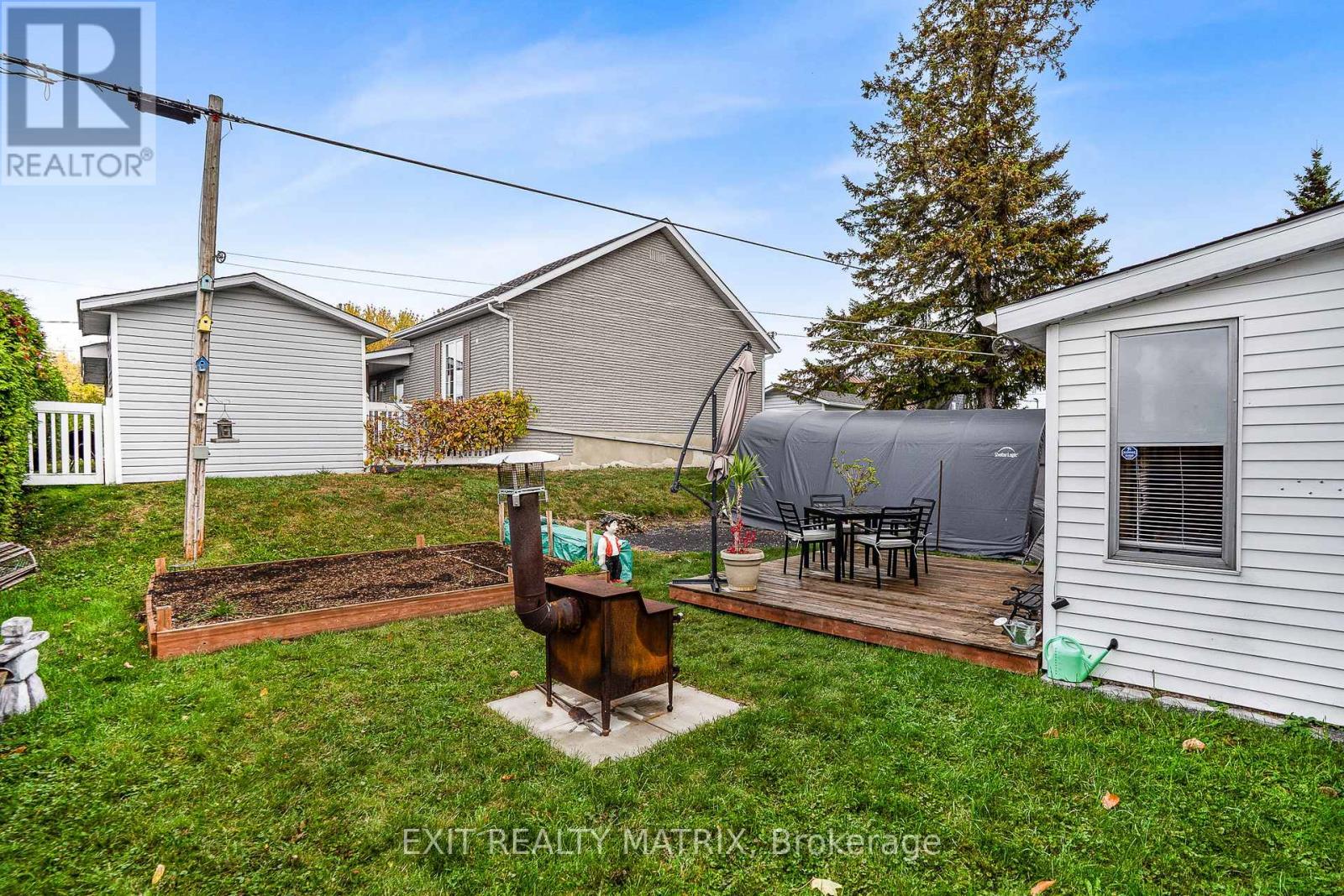 17 Victoria Street W, North Glengarry, Ontario  K0C 1A0 - Photo 25 - X12474505