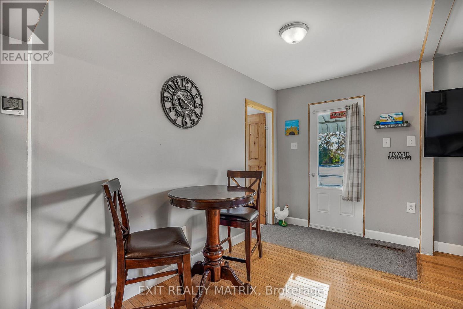 17 Victoria Street W, North Glengarry, Ontario  K0C 1A0 - Photo 3 - X12474505