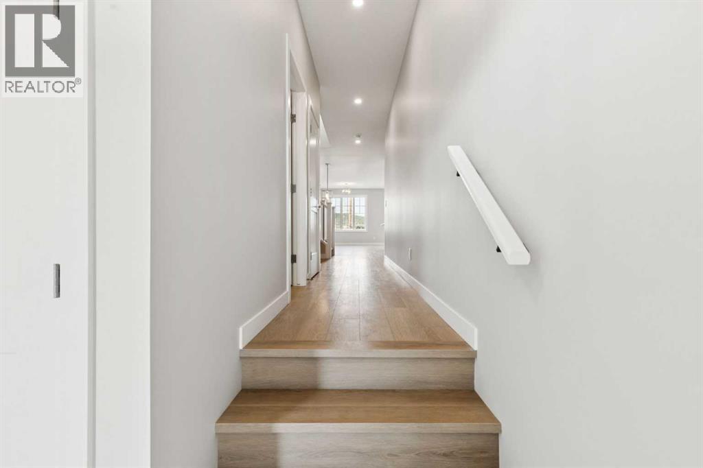 215 Greenwich Drive Nw, Calgary, Alberta  T3B 6N9 - Photo 19 - A2259027