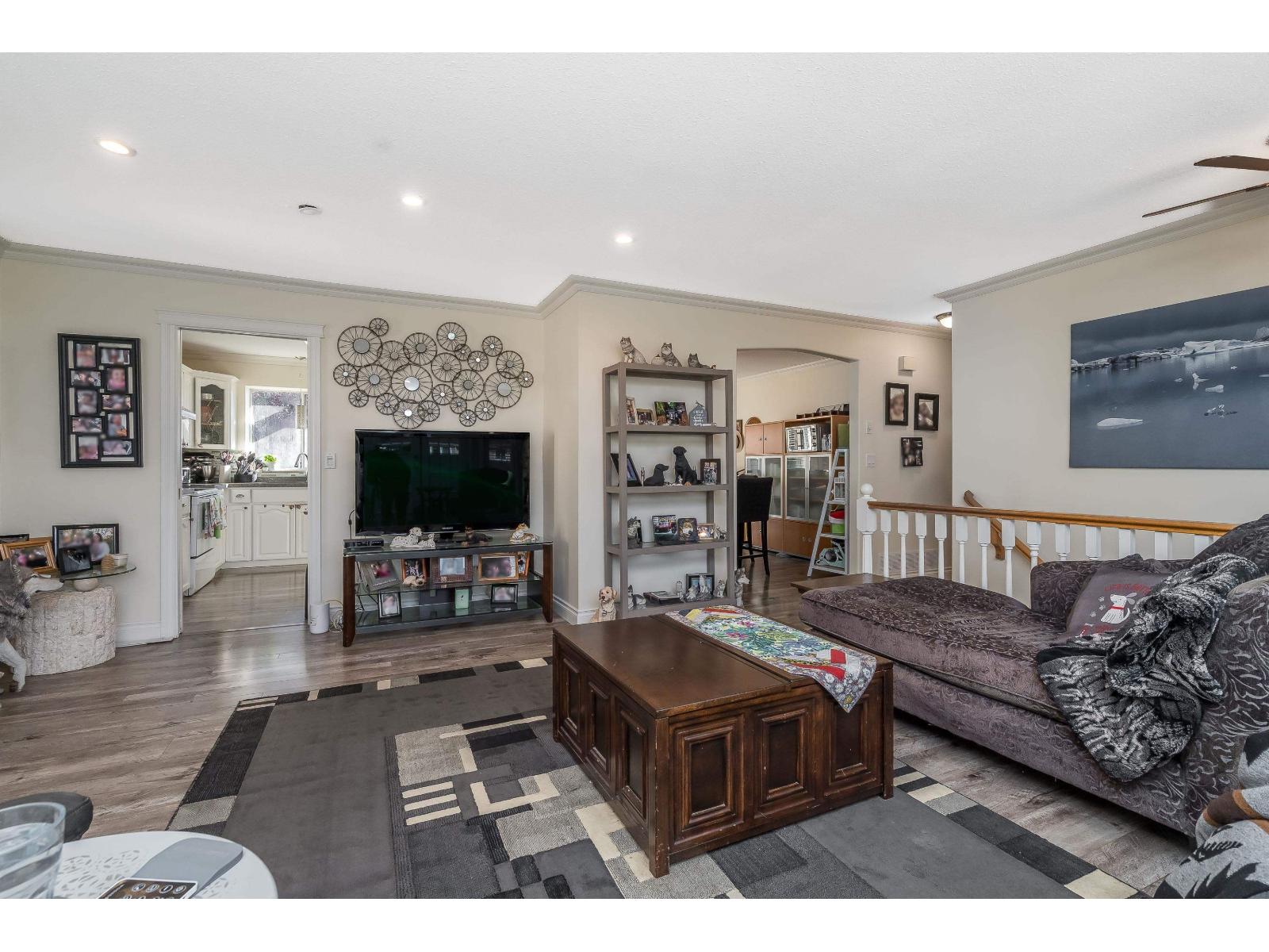 35318 Corbett Place, Abbotsford, British Columbia  V3G 1K1 - Photo 9 - R3060519