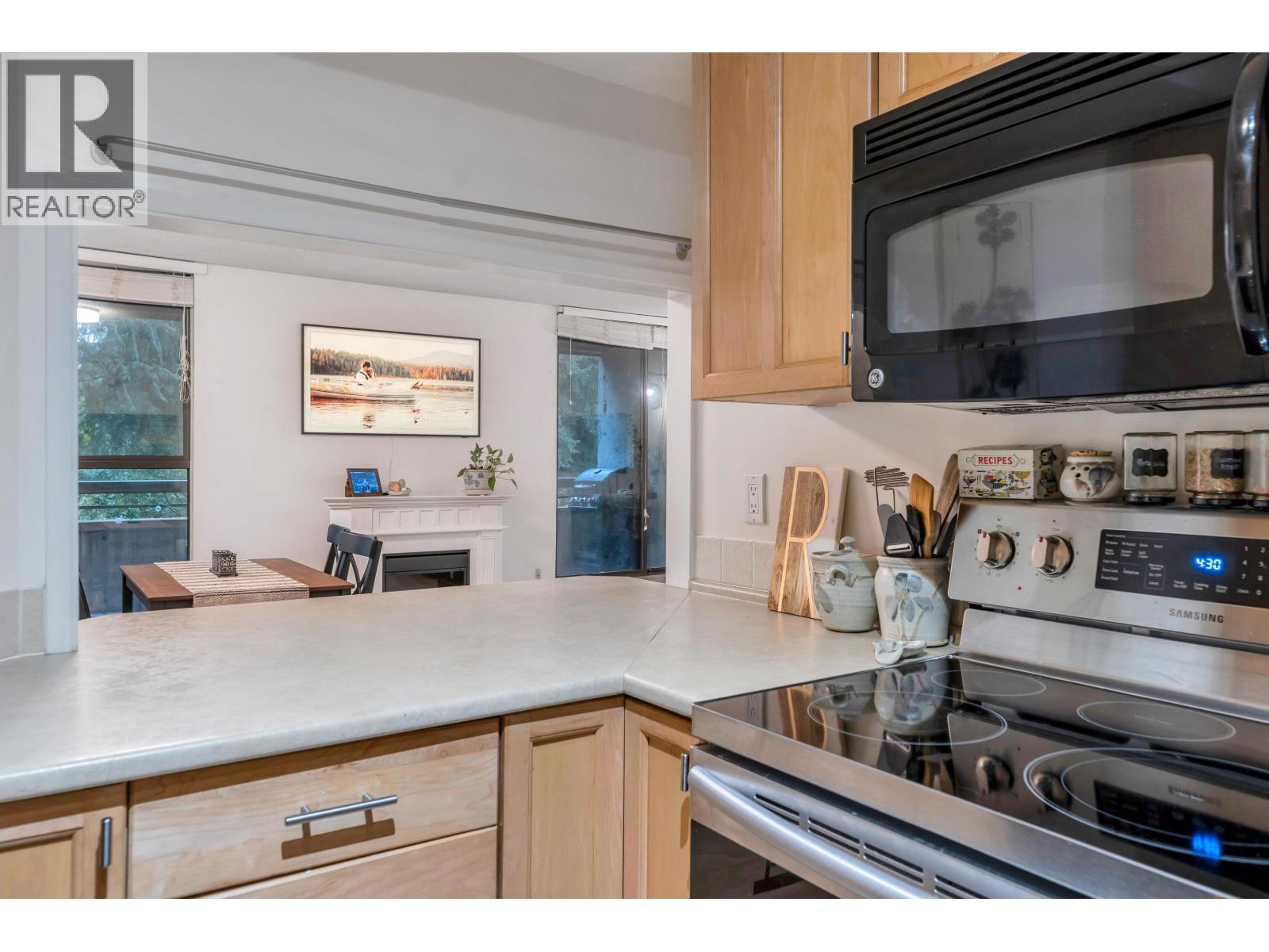 501 3771 Bartlett Court, Burnaby, British Columbia  V3J 7G8 - Photo 13 - R3060533