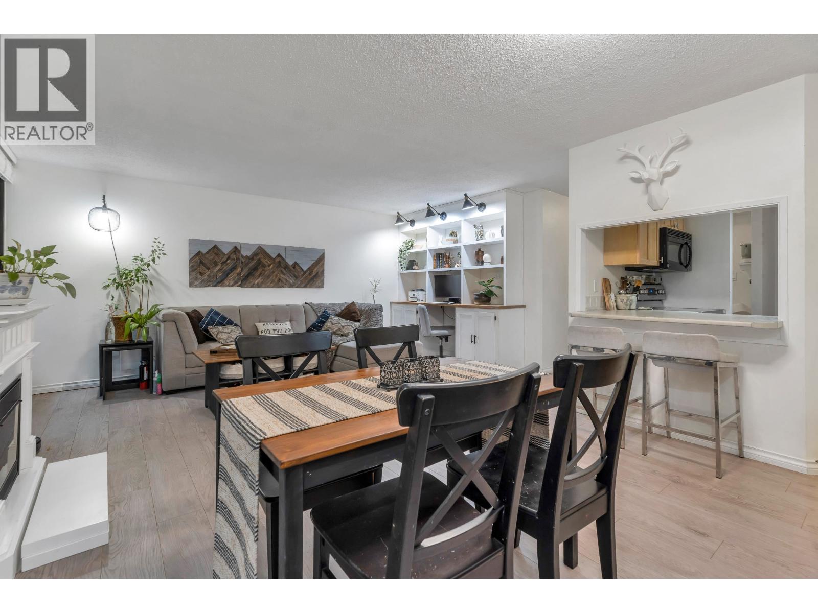 501 3771 Bartlett Court, Burnaby, British Columbia  V3J 7G8 - Photo 9 - R3060533