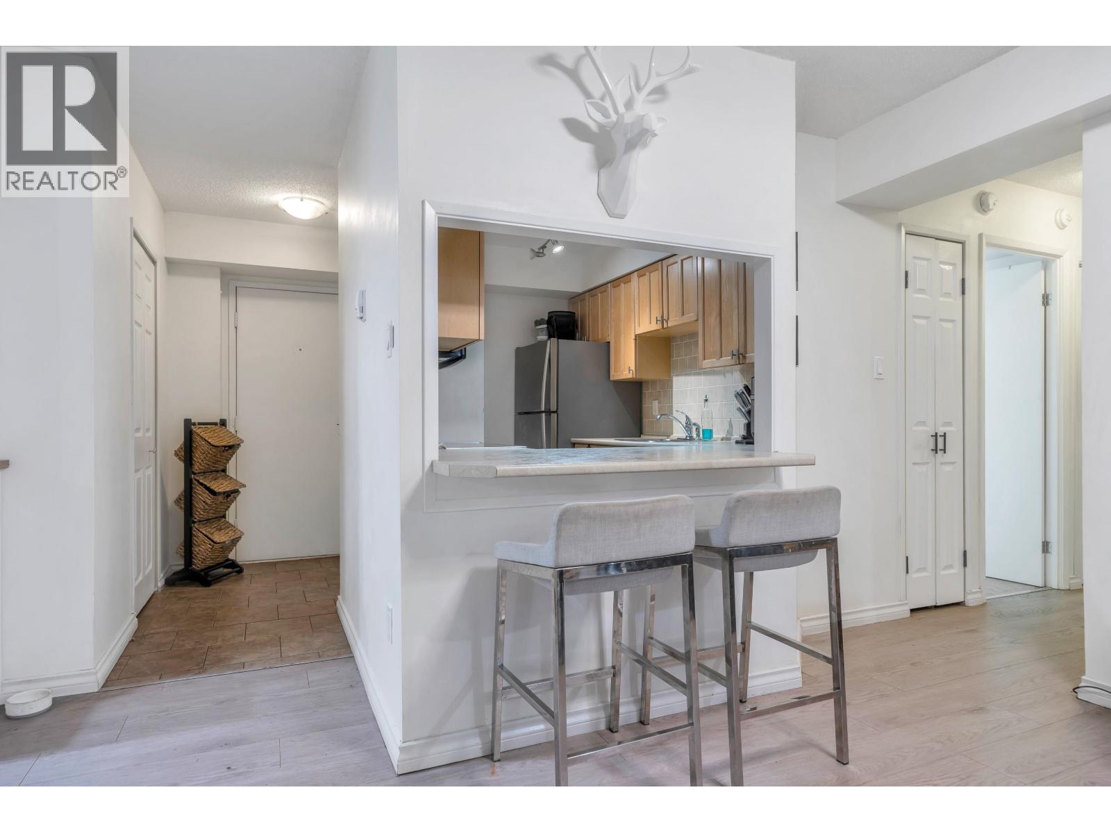 501 3771 Bartlett Court, Burnaby, British Columbia  V3J 7G8 - Photo 10 - R3060533