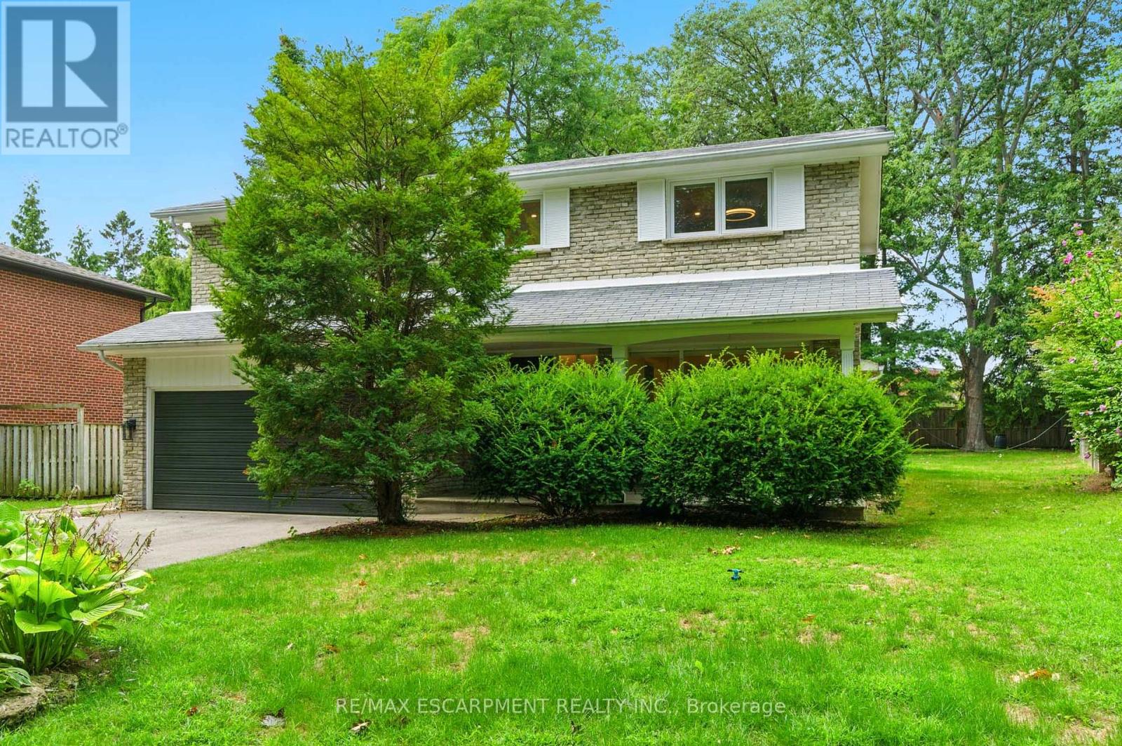 1245 Bramblewood Lane, Mississauga, Ontario  L5H 1L9 - Photo 2 - W12474132