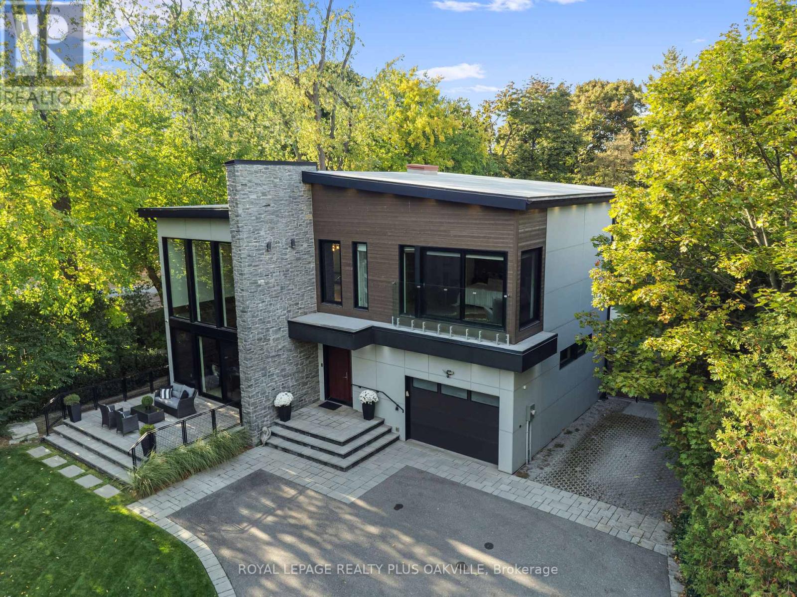 1207 STIRLING DRIVE, Oakville, Ontario