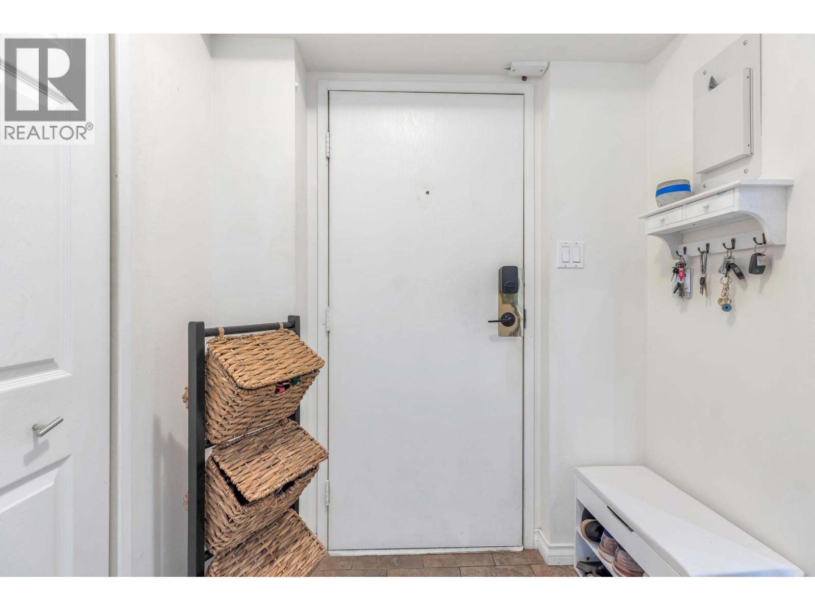 501 3771 Bartlett Court, Burnaby, British Columbia  V3J 7G8 - Photo 15 - R3060533