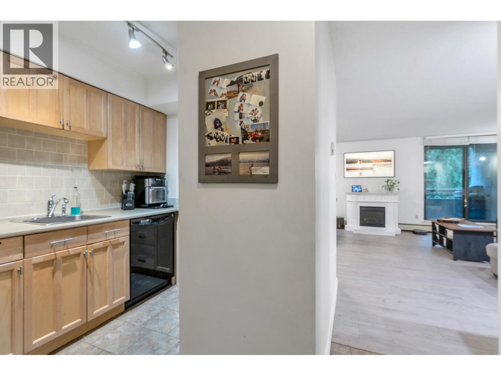 501 3771 Bartlett Court, Burnaby, British Columbia  V3J 7G8 - Photo 16 - R3060533