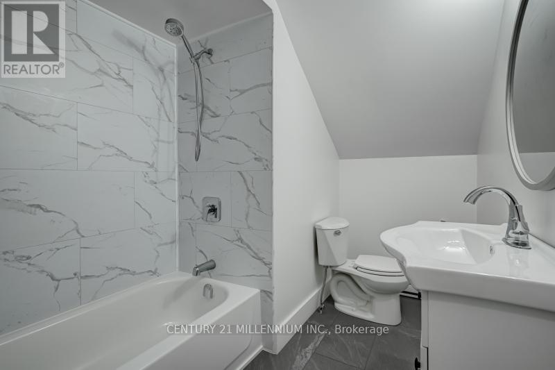 Upper - 276 Edward Street, North Huron, Ontario  N0G 2W0 - Photo 11 - X12473587
