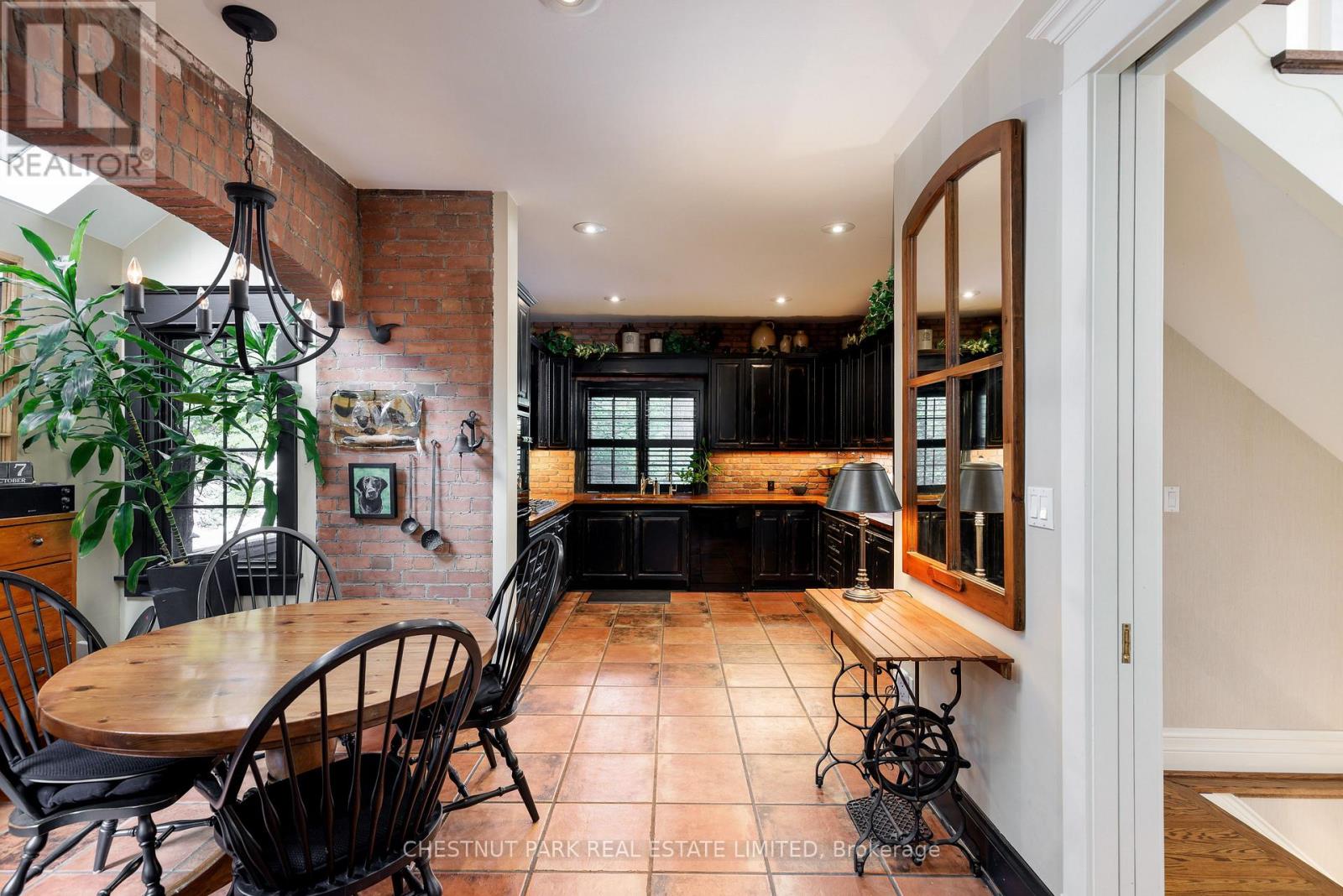 20 Mckenzie Avenue, Toronto, Ontario  M4W 1J9 - Photo 17 - C12474498