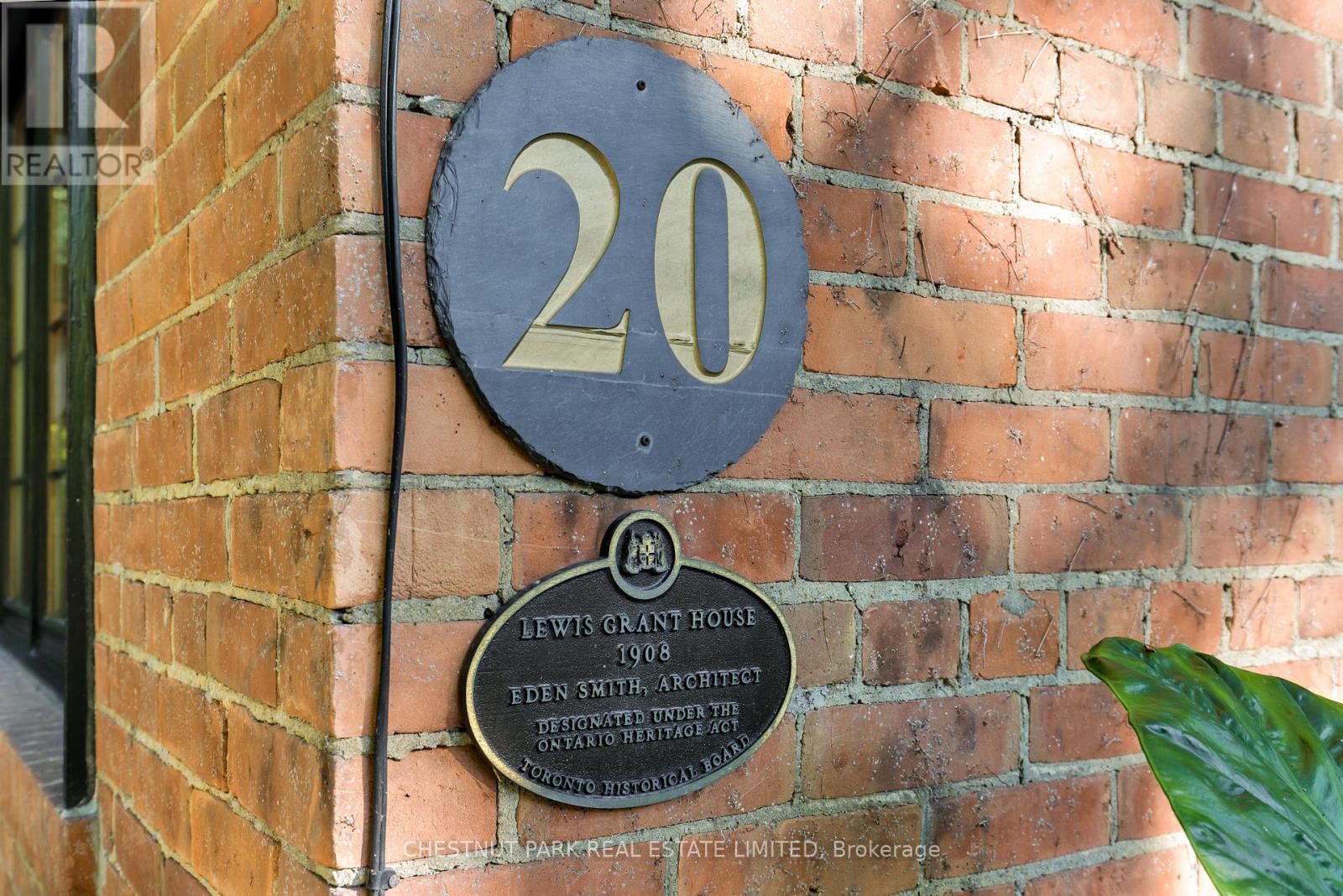 20 Mckenzie Avenue, Toronto, Ontario  M4W 1J9 - Photo 3 - C12474498