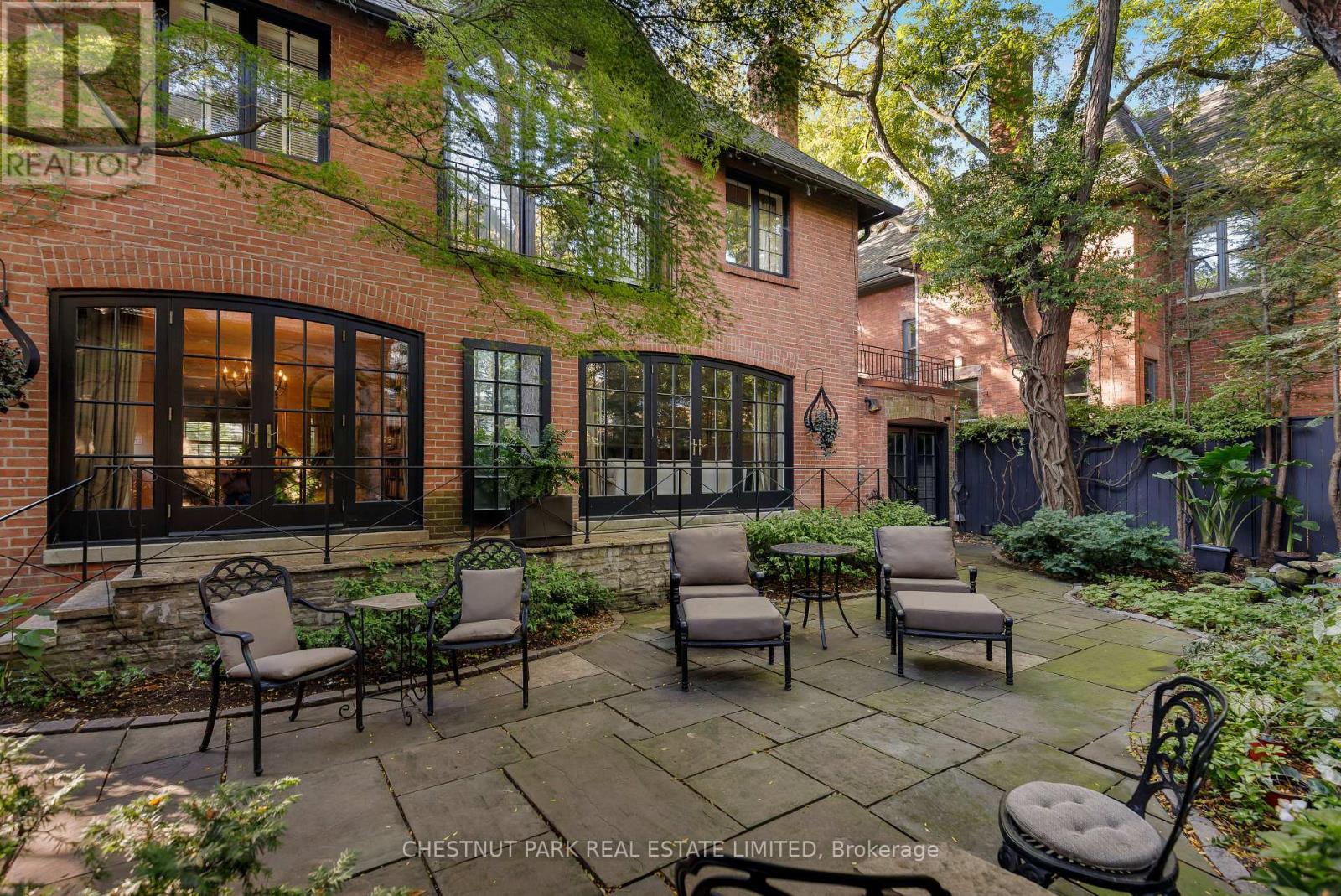 20 Mckenzie Avenue, Toronto, Ontario  M4W 1J9 - Photo 40 - C12474498