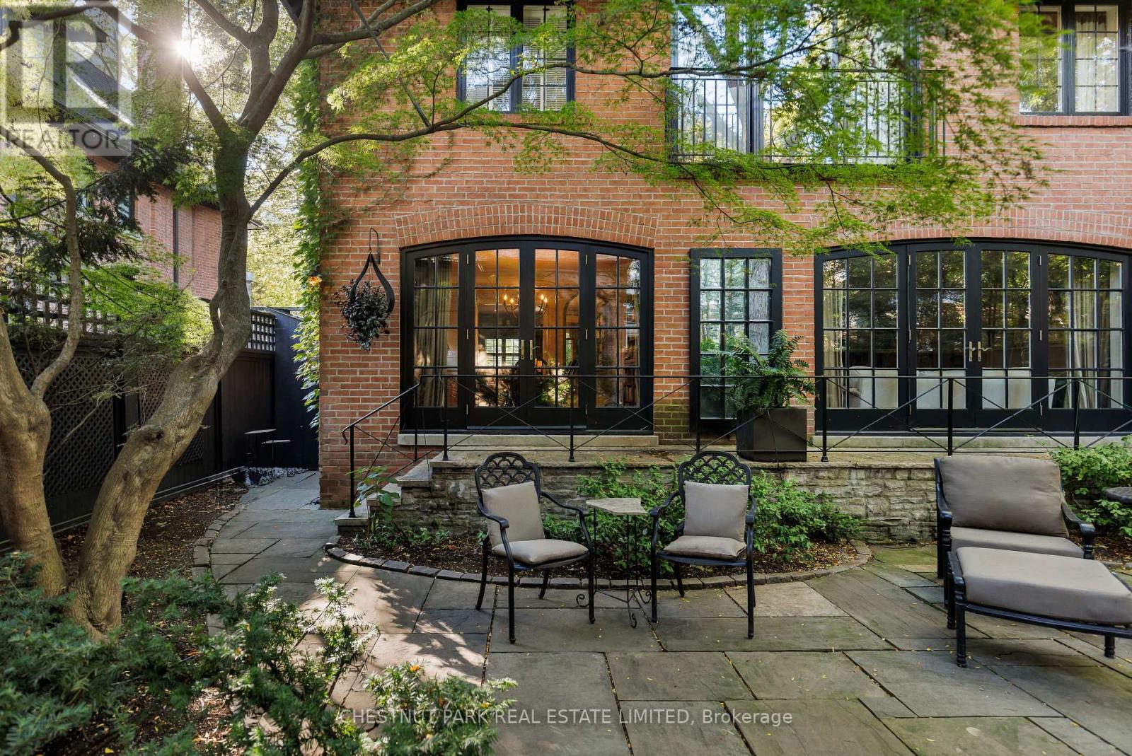 20 Mckenzie Avenue, Toronto, Ontario  M4W 1J9 - Photo 43 - C12474498
