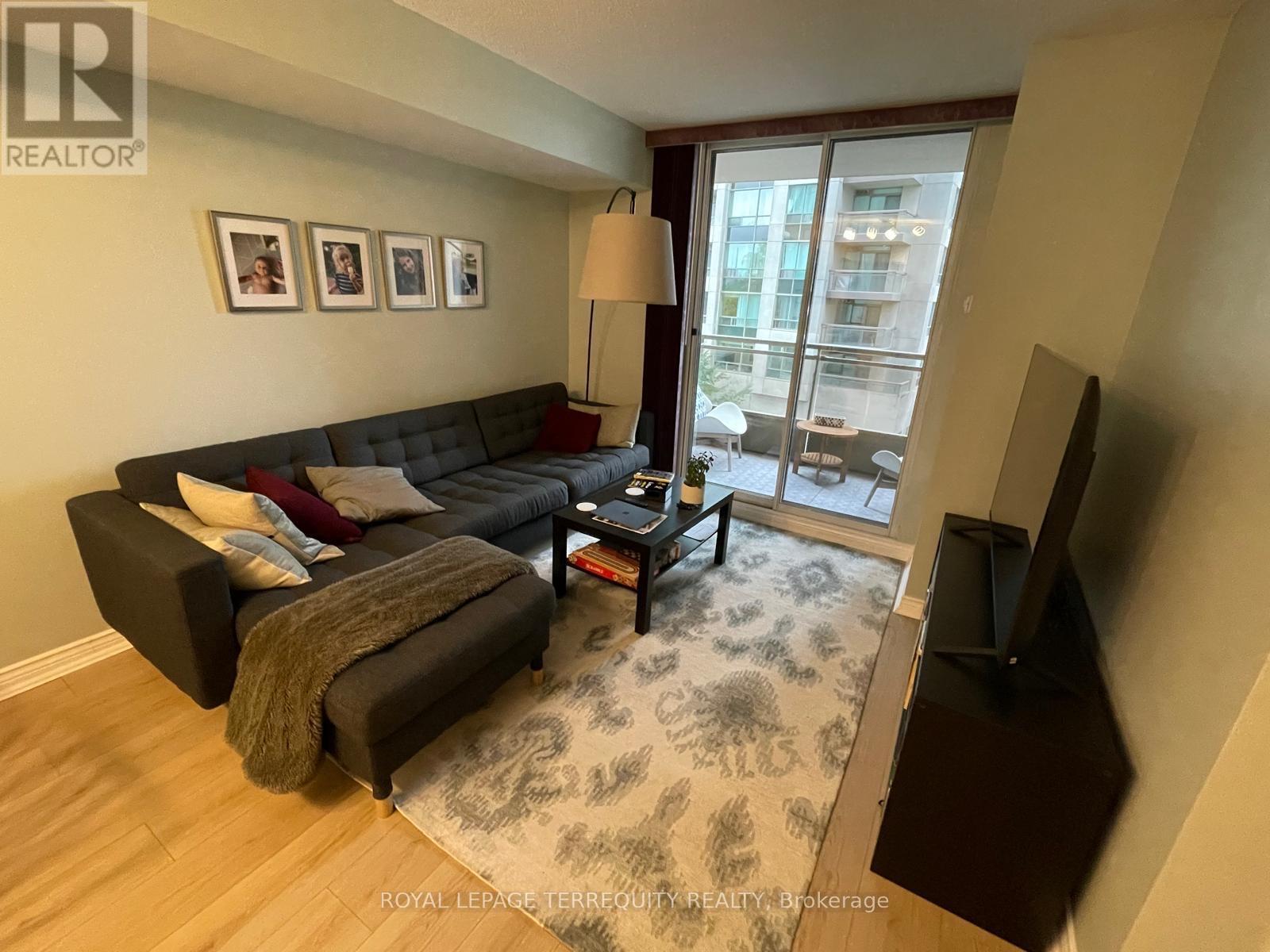 601 - 256 DORIS AVENUE, Toronto, Ontario