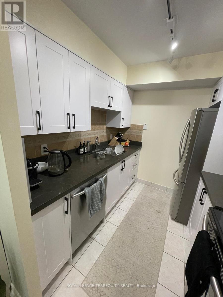 601 - 256 Doris Avenue, Toronto, Ontario  M2N 6X8 - Photo 3 - C12474531