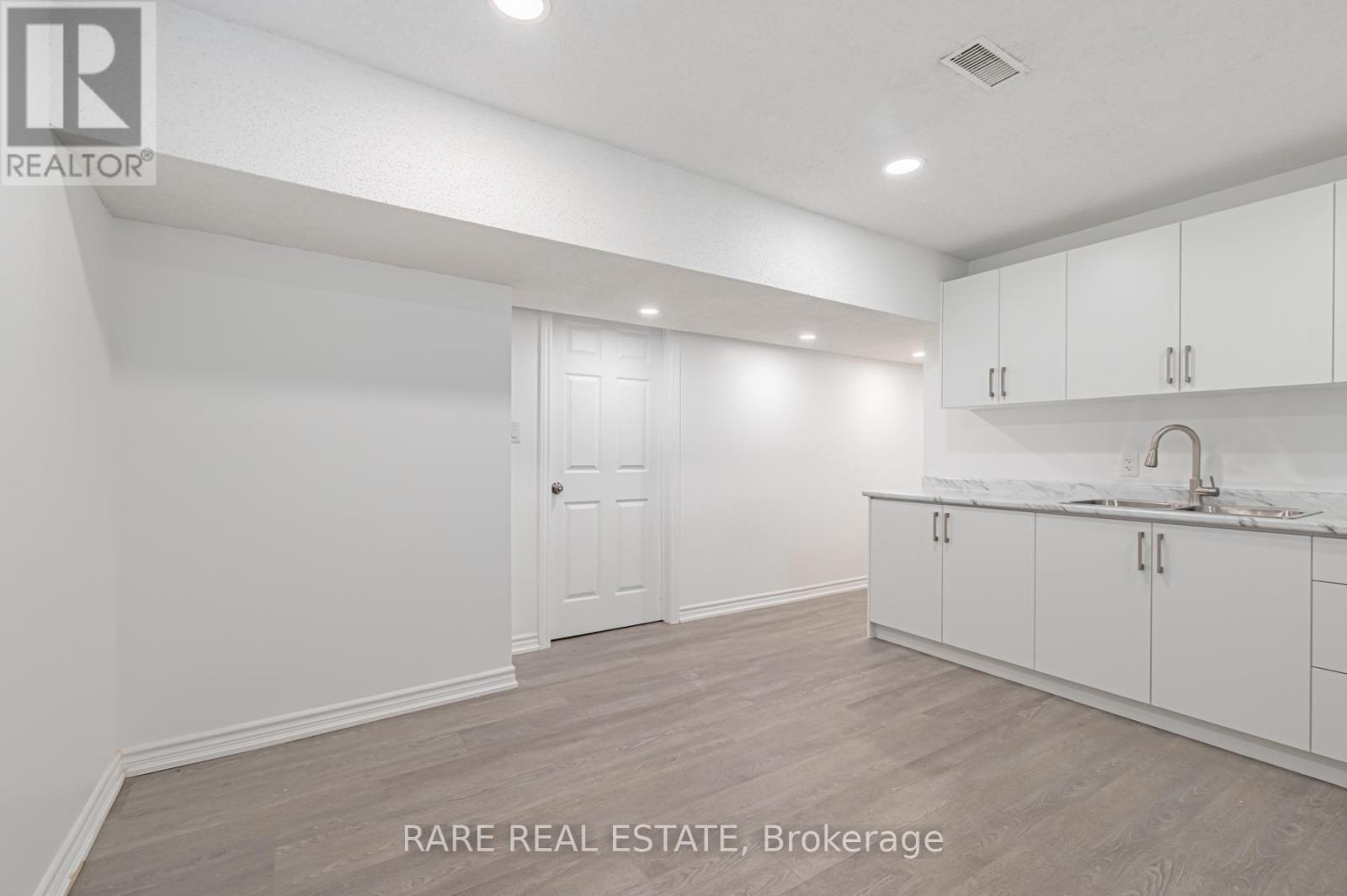 2 - 27 Danby Avenue, Toronto, Ontario  M3H 2J2 - Photo 6 - C12474545