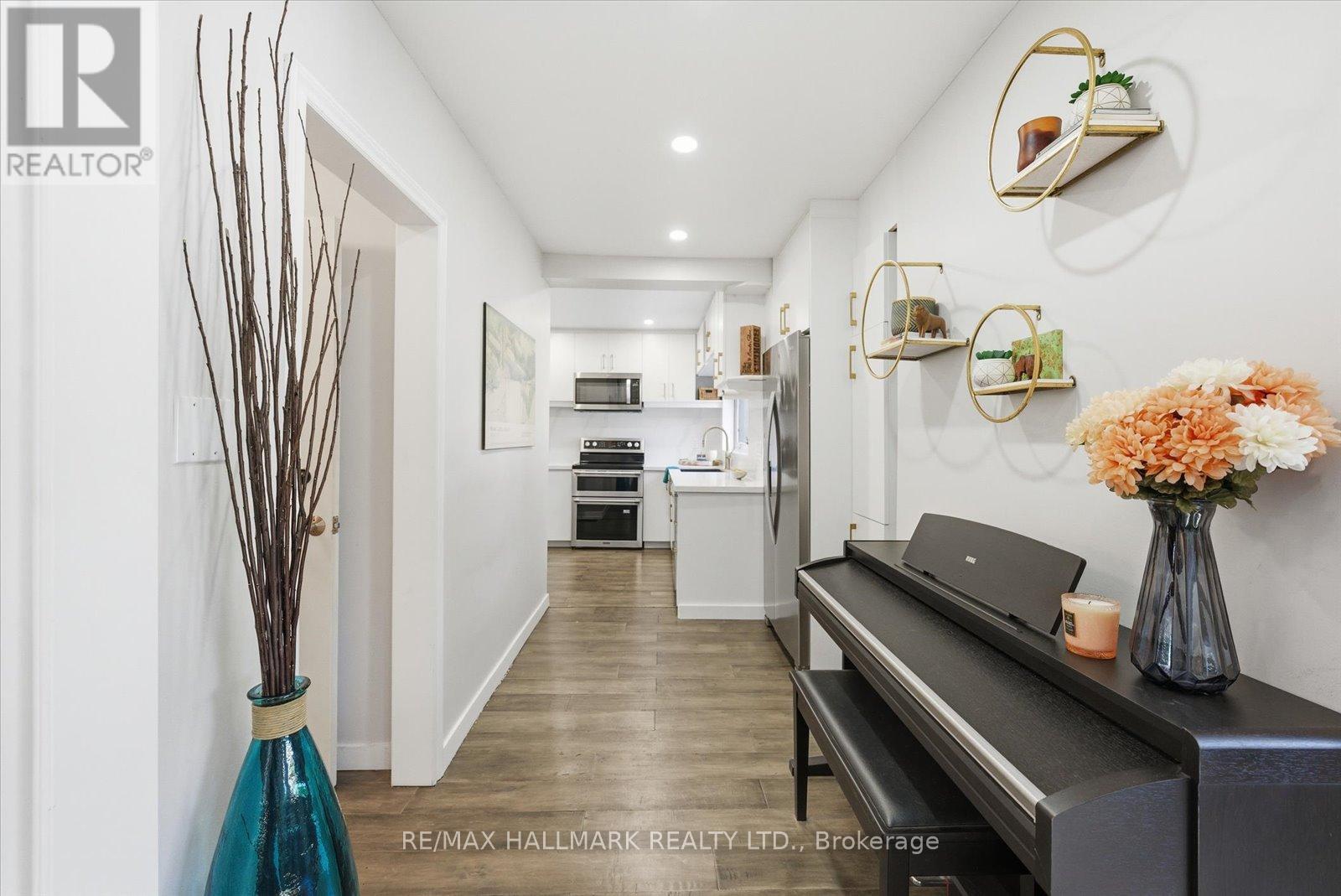 112 Phillip Avenue, Toronto, Ontario  M1N 3R4 - Photo 13 - E12474494