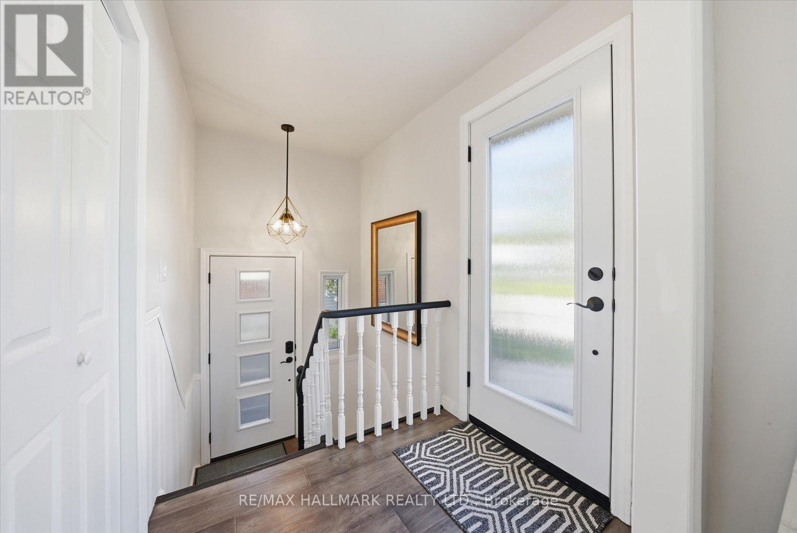 112 Phillip Avenue, Toronto, Ontario  M1N 3R4 - Photo 6 - E12474494