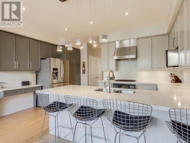 46 Joseph Duggan Road, Toronto, Ontario  M4L 3Y2 - Photo 7 - E12474517
