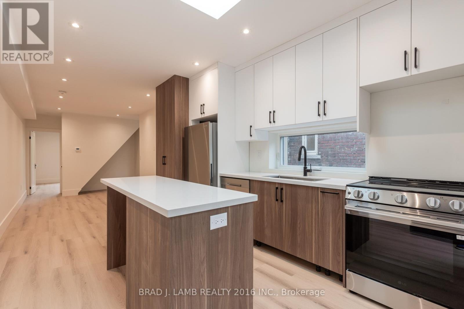 Upper Floor - 84 Sparkhall Avenue, Toronto, Ontario  M4K 1G6 - Photo 1 - E12474532