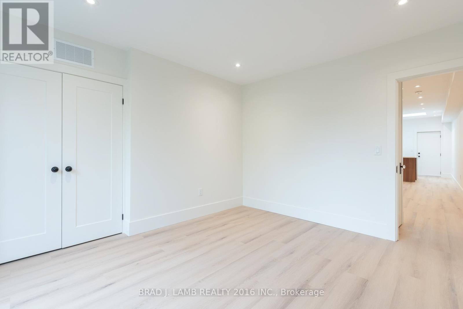 Upper Floor - 84 Sparkhall Avenue, Toronto, Ontario  M4K 1G6 - Photo 10 - E12474532
