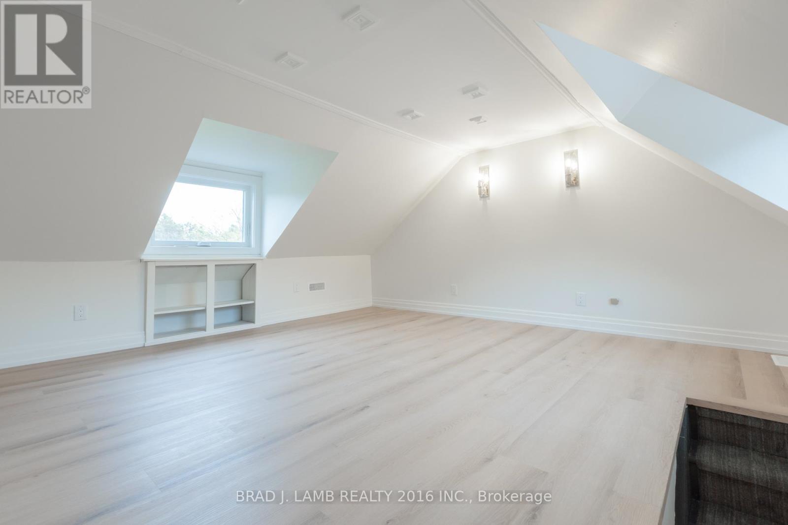 Upper Floor - 84 Sparkhall Avenue, Toronto, Ontario  M4K 1G6 - Photo 12 - E12474532