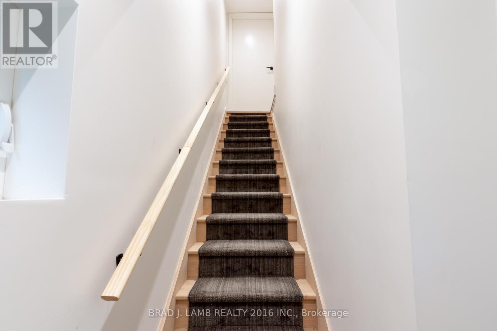 Upper Floor - 84 Sparkhall Avenue, Toronto, Ontario  M4K 1G6 - Photo 2 - E12474532