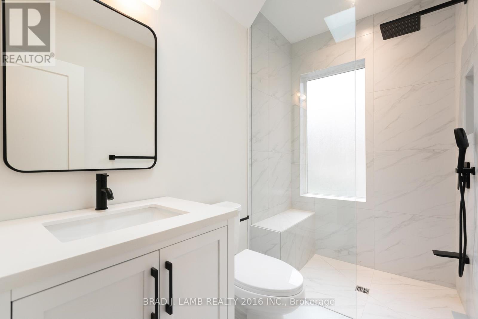 Upper Floor - 84 Sparkhall Avenue, Toronto, Ontario  M4K 1G6 - Photo 3 - E12474532