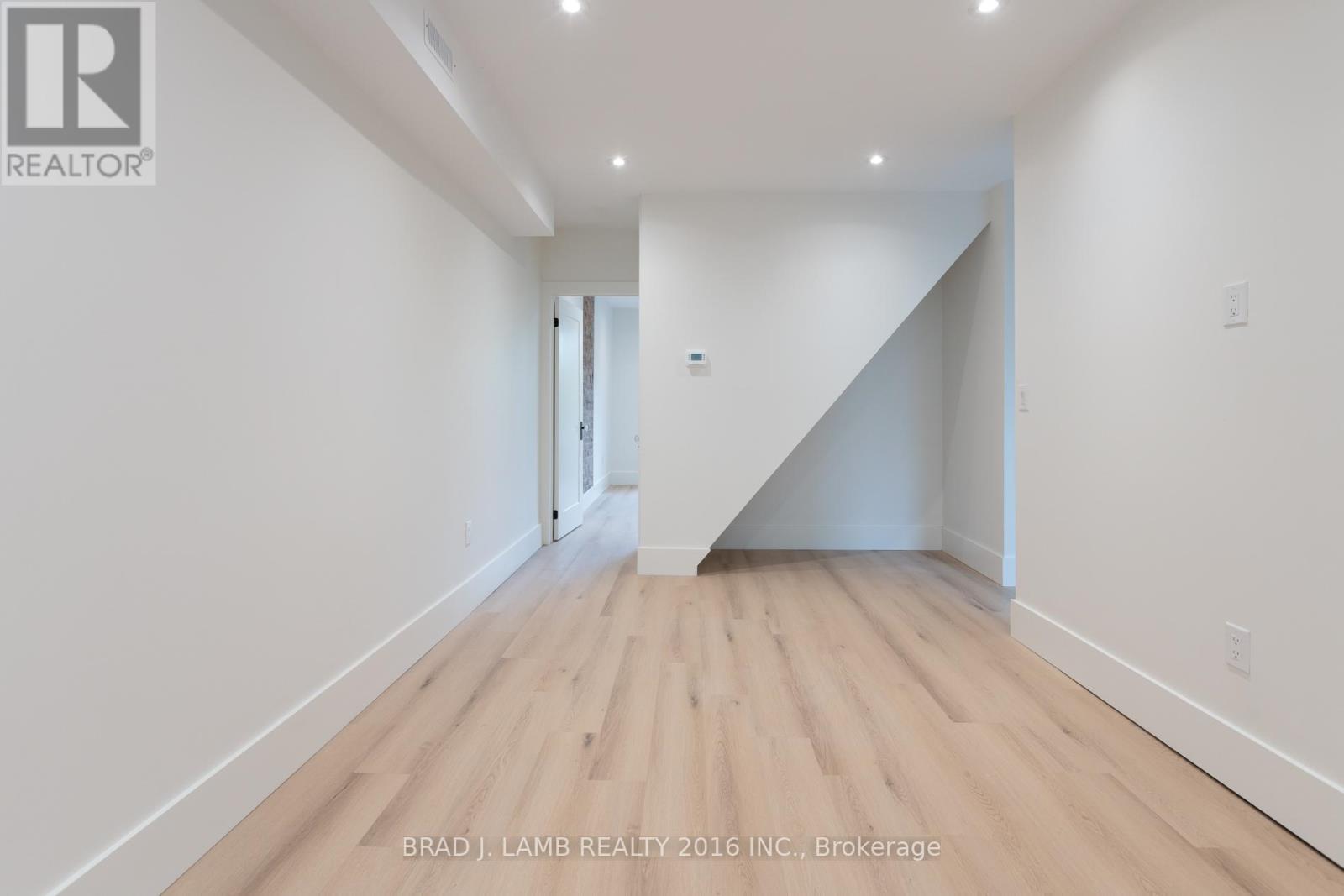 Upper Floor - 84 Sparkhall Avenue, Toronto, Ontario  M4K 1G6 - Photo 5 - E12474532