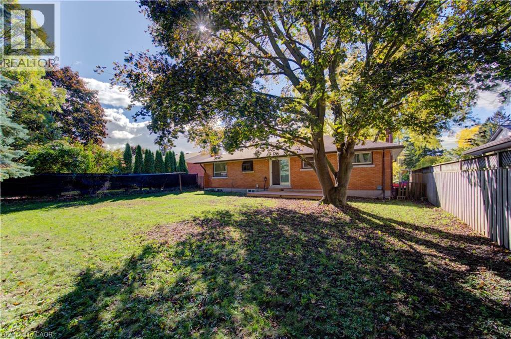 88 Ellis Crescent S, Waterloo, Ontario  N2J 2B8 - Photo 44 - 40781001