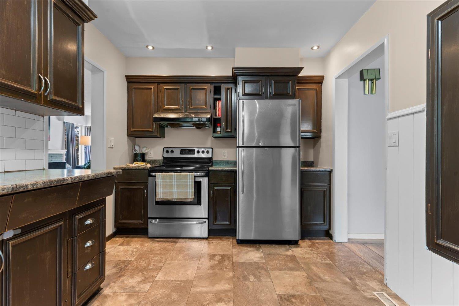 46535 Clayton Avenue, Chilliwack Proper East, Chilliwack, British Columbia  V2P 2L6 - Photo 12 - R3060526