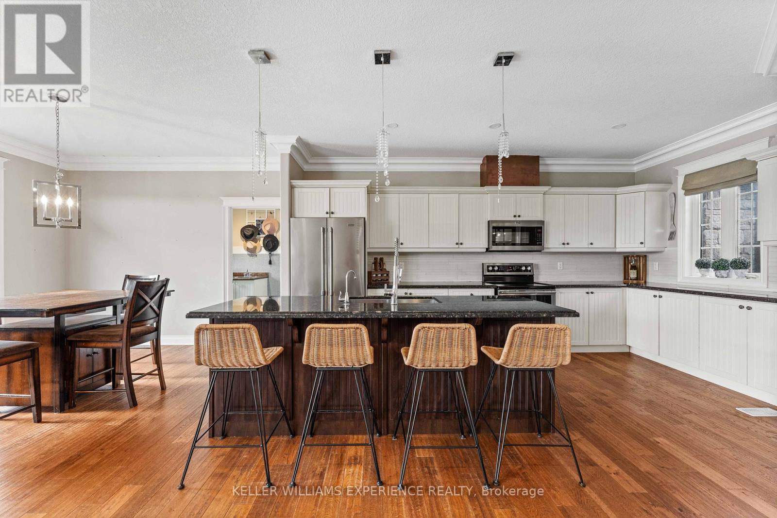 2 Harry Parker Place, Adjala-Tosorontio, Ontario  L0M 1J0 - Photo 14 - N12474501