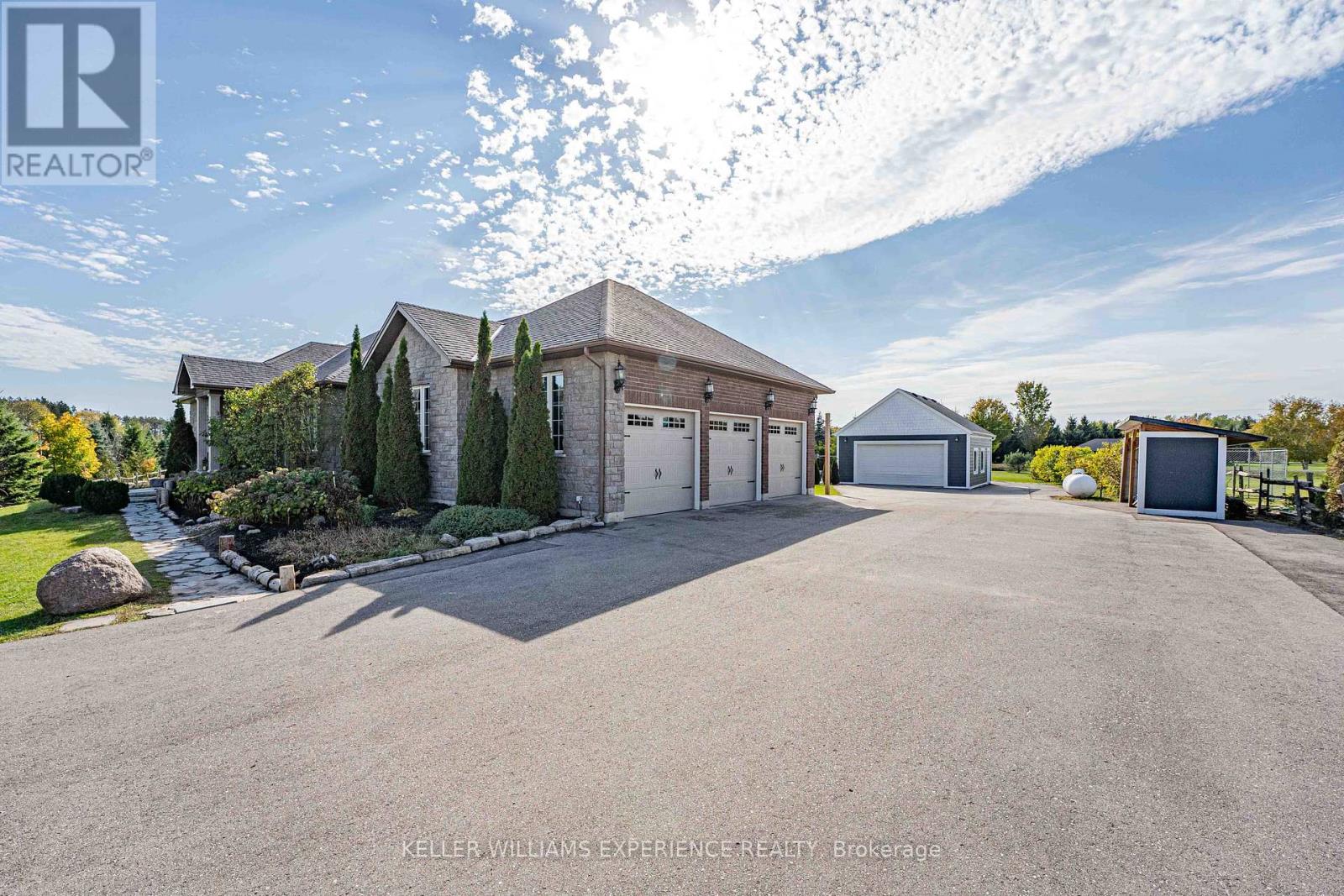 2 Harry Parker Place, Adjala-Tosorontio, Ontario  L0M 1J0 - Photo 7 - N12474501