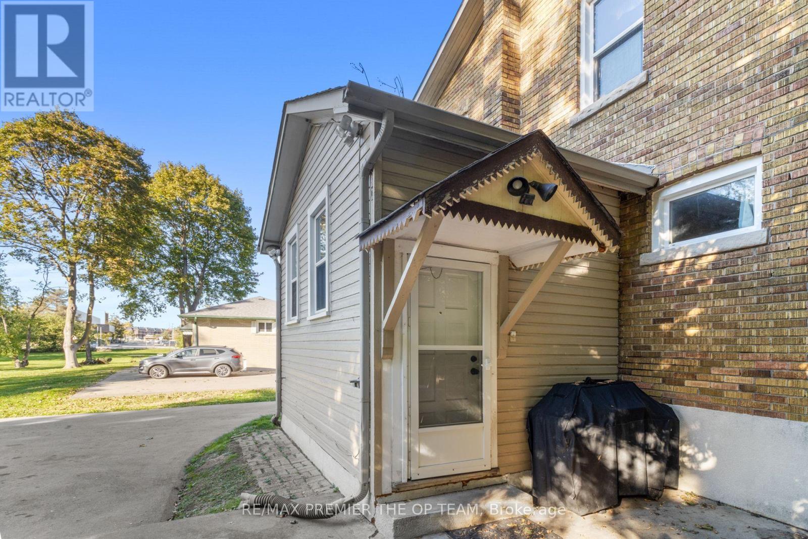 10128 Keele Street, Vaughan, Ontario  L6A 1G3 - Photo 4 - N12474543