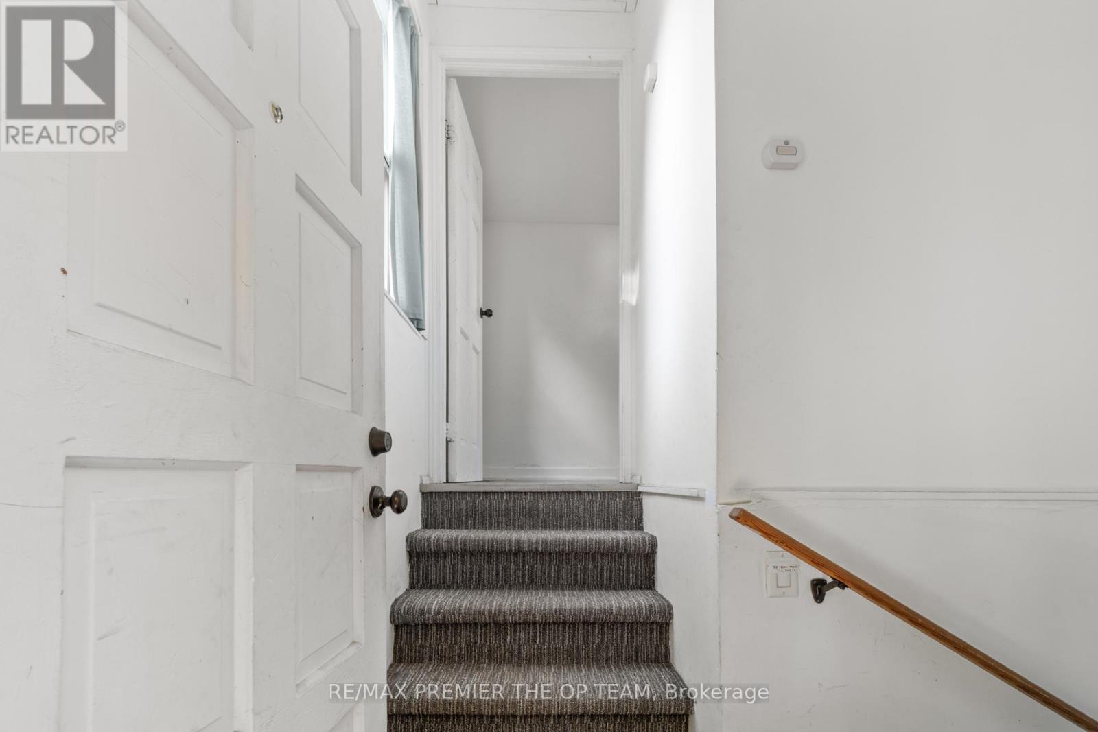 10128 Keele Street, Vaughan, Ontario  L6A 1G3 - Photo 7 - N12474543